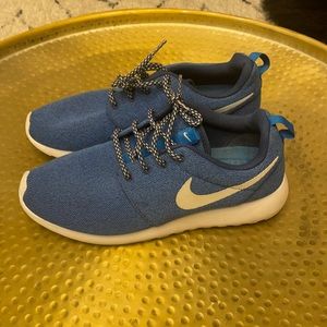NIKE ROSHE ONE CASUAL WOMEN's RUNNING MESH COASTAL BLUE - Women’s 9.5